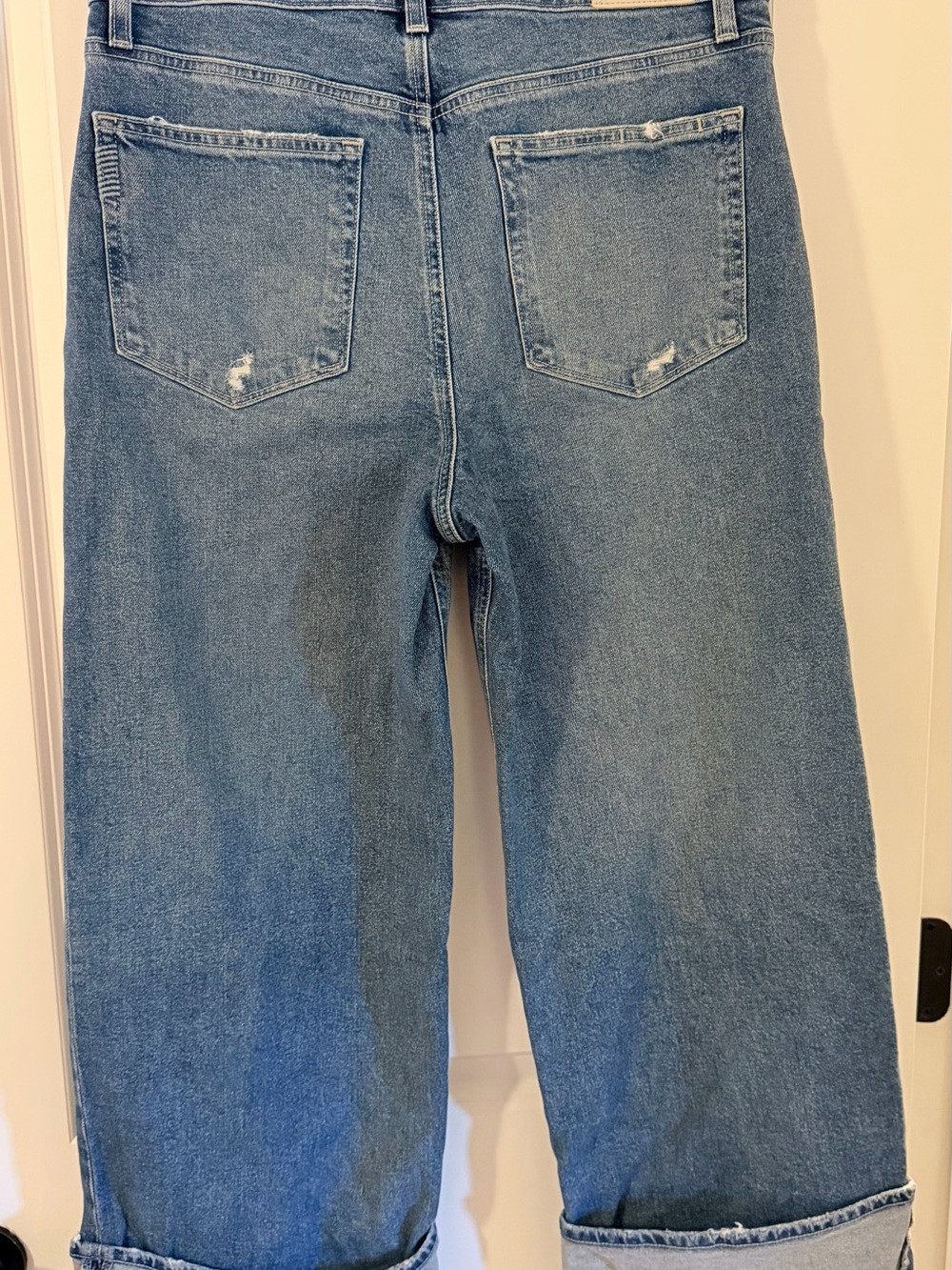 PAIGE Light Blue Wide-Leg Cropped Jeans with Cuffed Hem - Picture 3 of 10